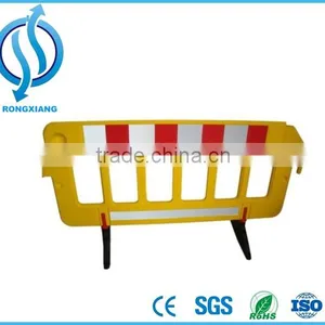 Temporary Portable Plastic Barrier/ Pedestrian Fence Barrier / Plastic Safety Fence for Road Safety thumbnail-1