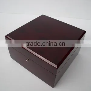 Exquisite Wooden Jewelry Box in High Glossy Finish thumbnail-4