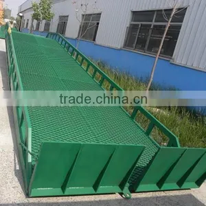 Manual Lift Yard Ramp thumbnail-1
