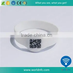 QR Code RFID Silicone Wristband thumbnail-1