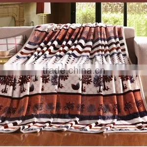 China Factory Portable Plaid Printing 100 Polyester Flannel Blanket thumbnail-1