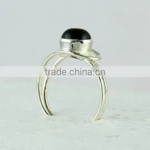 Aura Of Beauty Black Onyx Ring, Gemstone Silver Jewellery, Online Silver Jewellery thumbnail-4