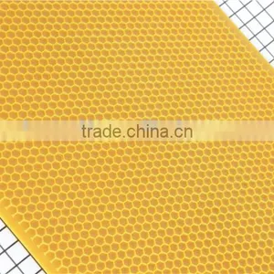 Plastic Wax Foundation Sheet Beekeeping Equipments Beeswax Foundation Sheet thumbnail-4