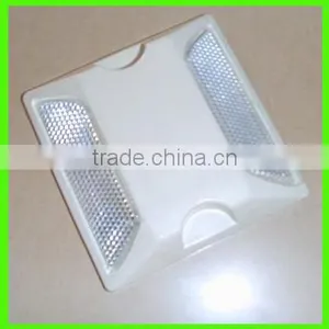 Plastic Safety Traffic Road Reflector thumbnail-1