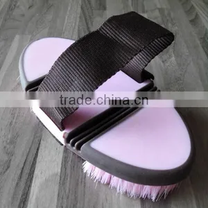 EQUESTRIAN HORSE GROOMING KIT HORSE GROOMING BRUSHES WITH CARRY BAG HORSE GROOMING KIT WHOLESALE HORSE GROOMING BRUSHES thumbnail-4