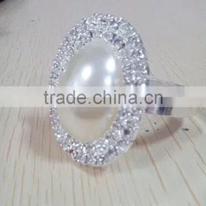 Diamond and Pearl Napkin Ring thumbnail-1