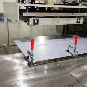 PP Coroplast Sheet Board Plate Edge Sealing Corrugated Plastic Sheet Corner Sealing Plastic Pallet Sleeve Coaming Box Welding Machine thumbnail-5