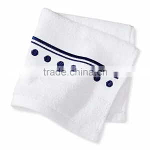 Affinity Soft White Jacquard Bath Towel Stock Supplier's Choice thumbnail-3