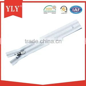 White Nylon Zipper With Metal Puller thumbnail-1