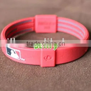 Fashion Personalized Silicone Bracelet Maker thumbnail-1