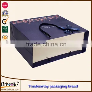 Shopping and Packaging Paper Bags/luxury Paper Shopping Bags With Button Closure Handle/printing White Paper Bags Manufacture thumbnail-4