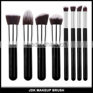 Best Seller 8pcs Fiber Kabuki Foundation Powder Brush Portable Makeup Brush Kit With Gift Bag thumbnail-2