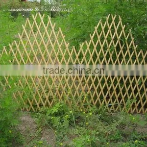 Natural Folding Garden Willow Expandable Branch Trellis thumbnail-1