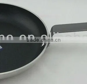 Heavy Duty Aluminium Frying Pan 24cm thumbnail-1