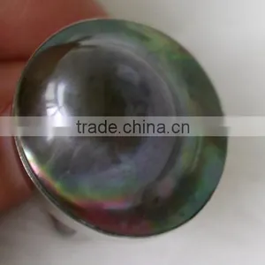 Black Seawater UFO Shaped Tihatian Pearl Ring With Gold Ring thumbnail-1