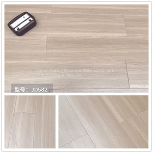Foshan Wholesale 9mm Composite Wood Flooring Office Exhibition Hall Stores Laminate Flooring Manufacturers Direct Sales MDF Wood Flooring thumbnail-3