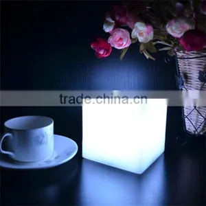 PE Plastic IP54 Lighted Remote Control Colorful Mini Led Cube thumbnail-4