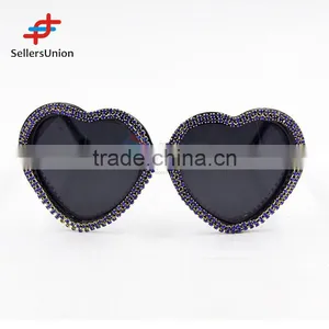 2017 Hottest Sale No.1 Yiwu Export Commission Agent Promotional Loving Heart Shaped Sunglasses thumbnail-1