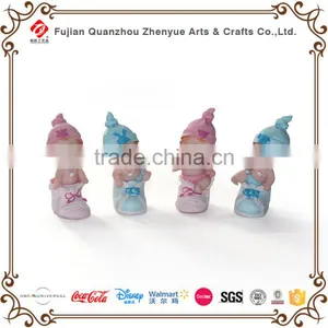 Polyresin Baby Sculpture With Chair Shoes Horse Photo Frame Leaf Holding Baby Figurine Resin Cute Baby Statue thumbnail-3