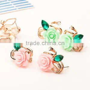 Zm53245a Korean Model Stock Jewelry Earrings Moq 10 Pieces Flower Shape Earrings thumbnail-3