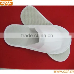 Instock Disposable Hotel Towel Fabric Slipper With Plain Design thumbnail-1