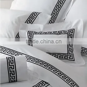 Printed White Color Bed Sheet thumbnail-1