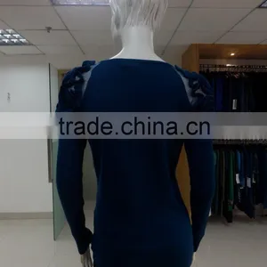 New Stylish 60%rayon 40%cotton 12gg Plain Stitch With Rose Flower Embroidery on Shoulder Knitwear Sweater thumbnail-2