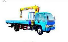 Hot Sale XCMG 8ton Telescopic Truck Mounted Crane For Sale thumbnail-2