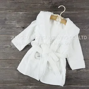 High Quality Comfortable Luxury Unisex Baby Bathrobe thumbnail-4