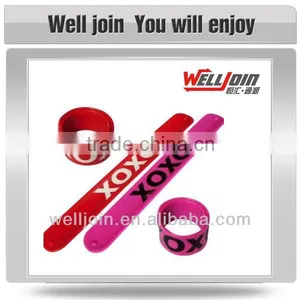 Promotional Customized Logo Cheap Slap Band Silicone thumbnail-1