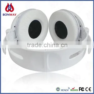 Fashion Stylish Headset With Foldable Design for Travelling thumbnail-4