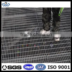 Hot Dipped Galvanized Welded Walkway Grating thumbnail-1