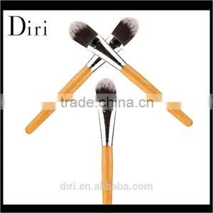 New Design Wood Handle Flawless Concealer Makeup Brush thumbnail-4