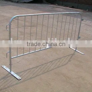 Portable Crowd Control Barriers With Flat Feet thumbnail-1