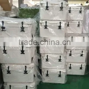 Plastic 20QT Insulator Beer Coolers for Sale Marine Cooler Box Made in China Food thumbnail-2
