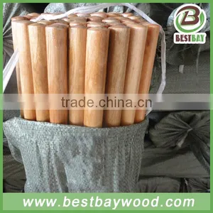 Varnish Painted Wooden Rake Handle Made in China thumbnail-6