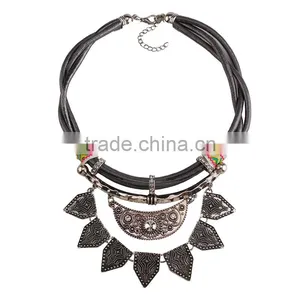 Europe and the United States the Original Single Necklace Vintage Brief Collarbone Geometric Pattern Sweater Chain Tassel thumbnail-6