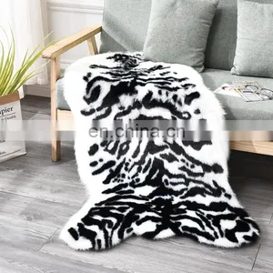 Rawhouse Hot New Style Customized Lovely Animal Shape Design Nordic Multicolor Faux Fur Area Rugs for Floor thumbnail-4