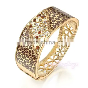 Stament Leopard Golden Crystal Enamel Bangle for Women thumbnail-1