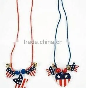 Patriotic Necklace Craft Kit thumbnail-1