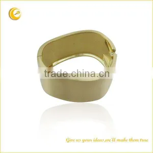Popular Style Alloy Golden Bangle thumbnail-1