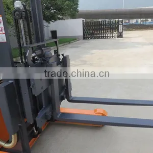 1.5 Ton Electric Reach Stacker With Ratator With 3 Stage 4.5 m Full Free Mast thumbnail-3