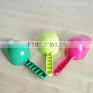 Scoop Shovel Plastic Measuring Scoop thumbnail-1