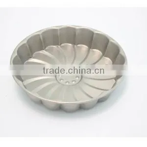 Windmill Shaped Iron Baking Cake Mould thumbnail-1
