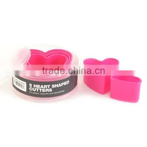 CC-6888A 5-Piece Plastic Heart Shaped Cookie Cutter With Plastic Box thumbnail-1