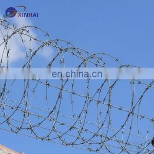 Factory Direct Sales 16*12 Barbed Wire Fencing Prices Secure Barbed Fencing thumbnail-3