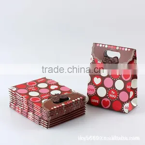 China Manufacturer Customized Packaging Paper Bags thumbnail-1