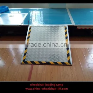 Manual Wheelchair Ramp for Low Floor Bus thumbnail-2