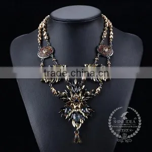 High Quality Vintage Rhinestone Chunky Statement Necklace Tin Alloy Fashion Women Pendant Necklace 6390051 thumbnail-1