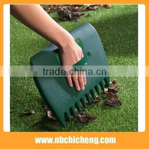 Plastic Leaf Scoop 2 Pack With Handle Lawn Claws Leaf Scoops thumbnail-4